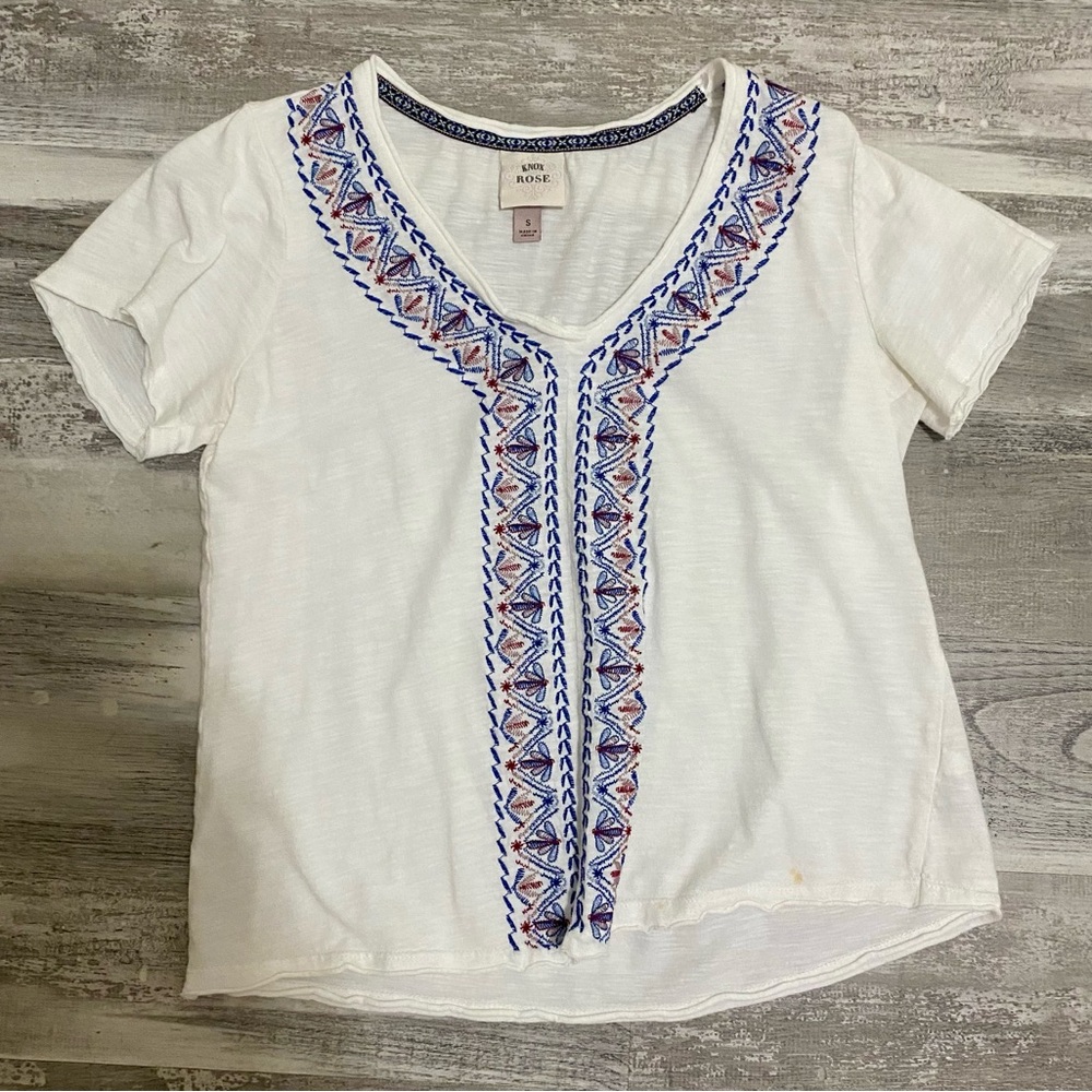 Knox Rose White Top with Blue and Orange Embroidery